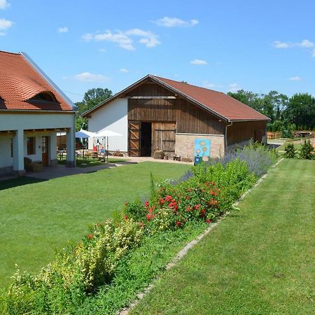 Rétespajta és Apartmanház Neszmély Kültér fotó